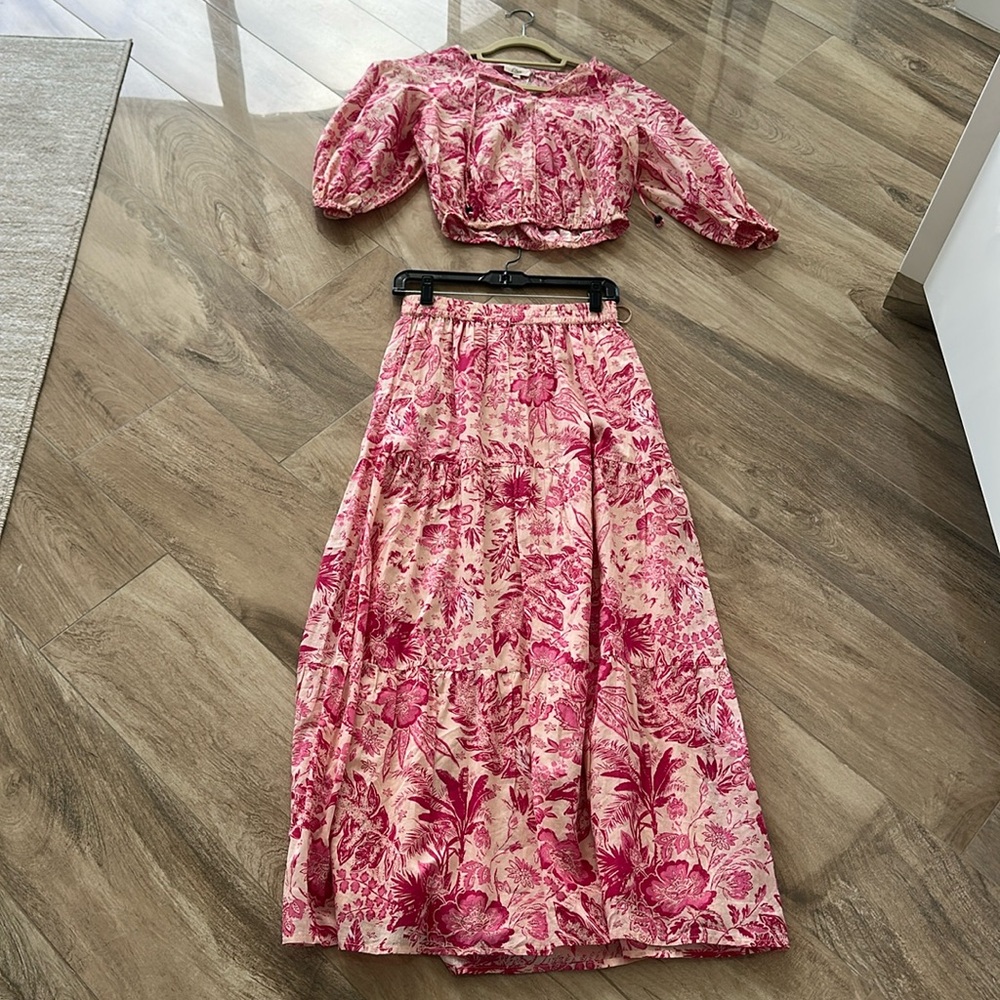 Elan top and skirt s